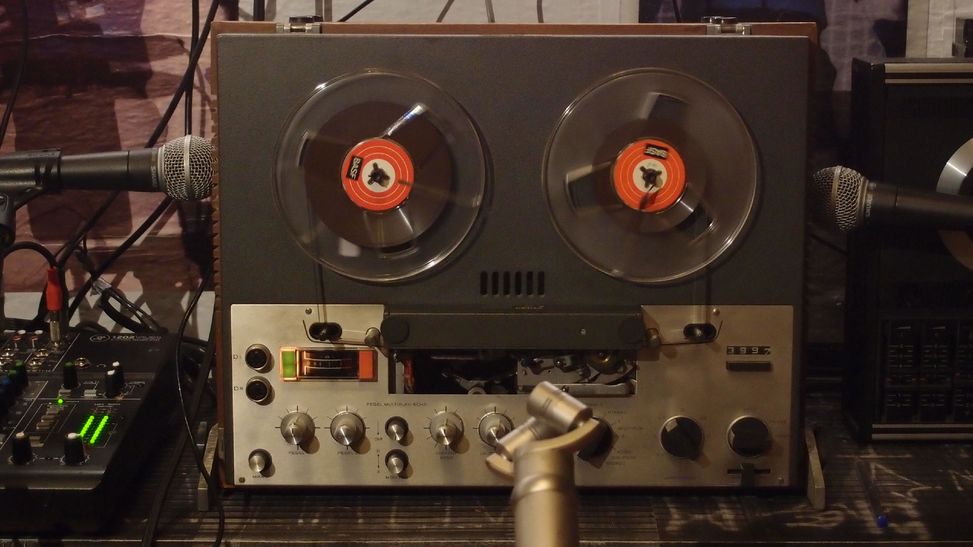 2024-03-05 abspielen Ame Zek's 'Unfinished sense of time' 2 (Tape Mix und Tape Echo Mix 2) (Tape 9)